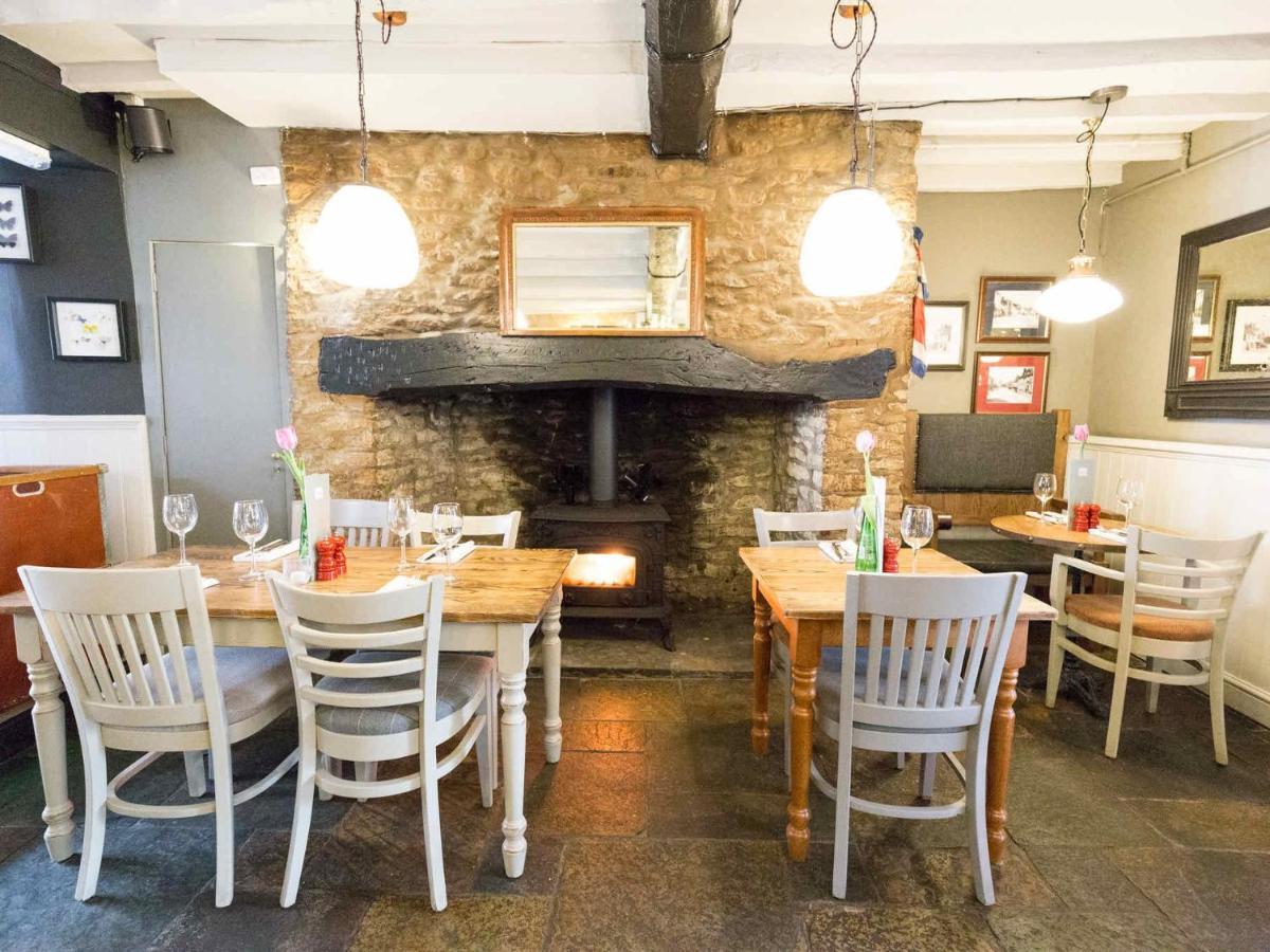The Plough Bicester Exterior foto